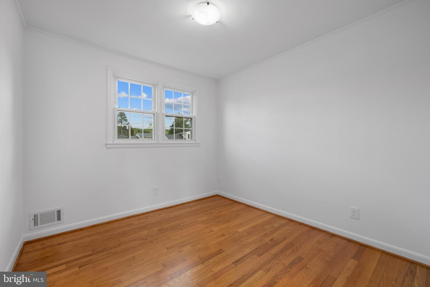 1005 Jamieson Road photo 24