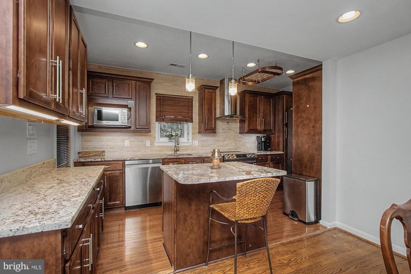 9951 Hilltop Drive photo 20