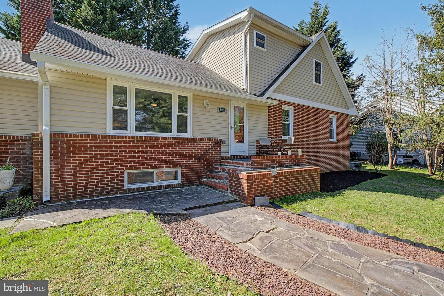 9951 Hilltop Drive photo 4
