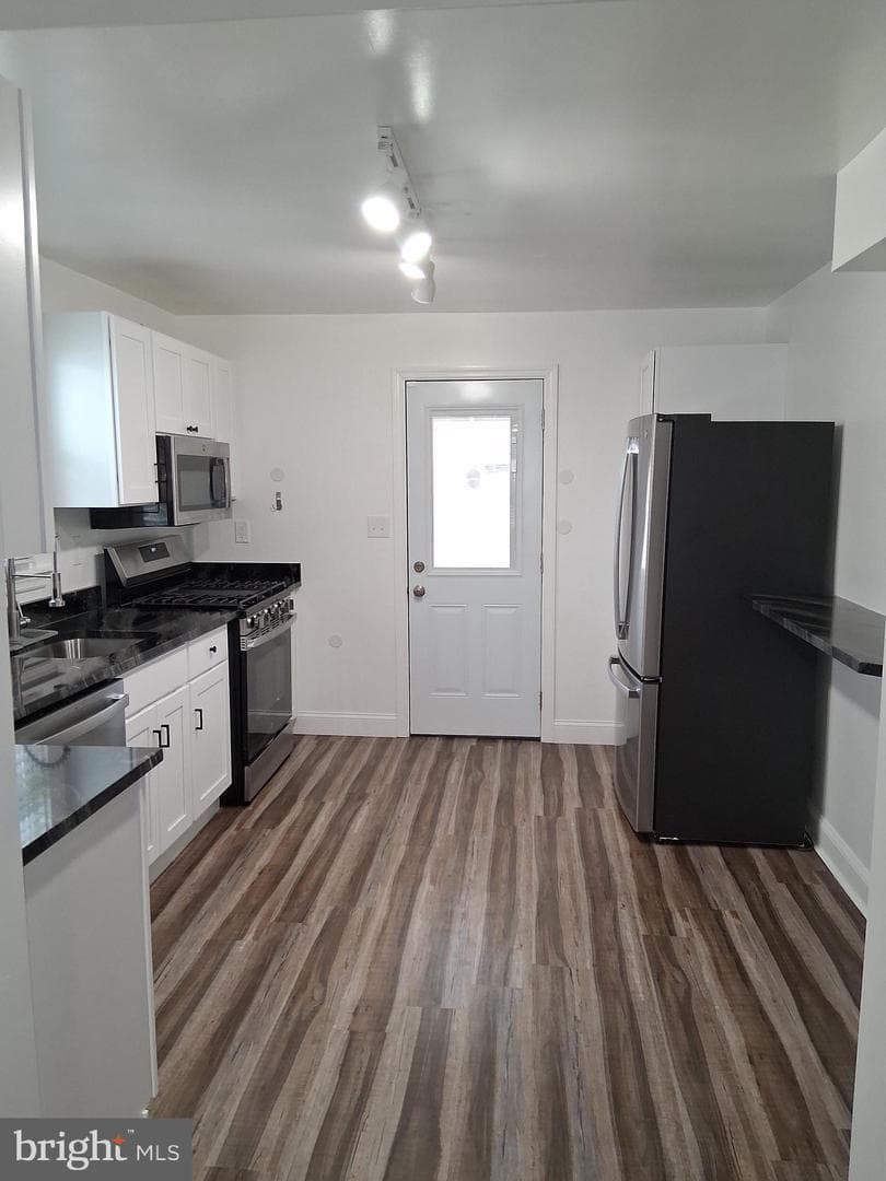 1225 Landover Road photo 8