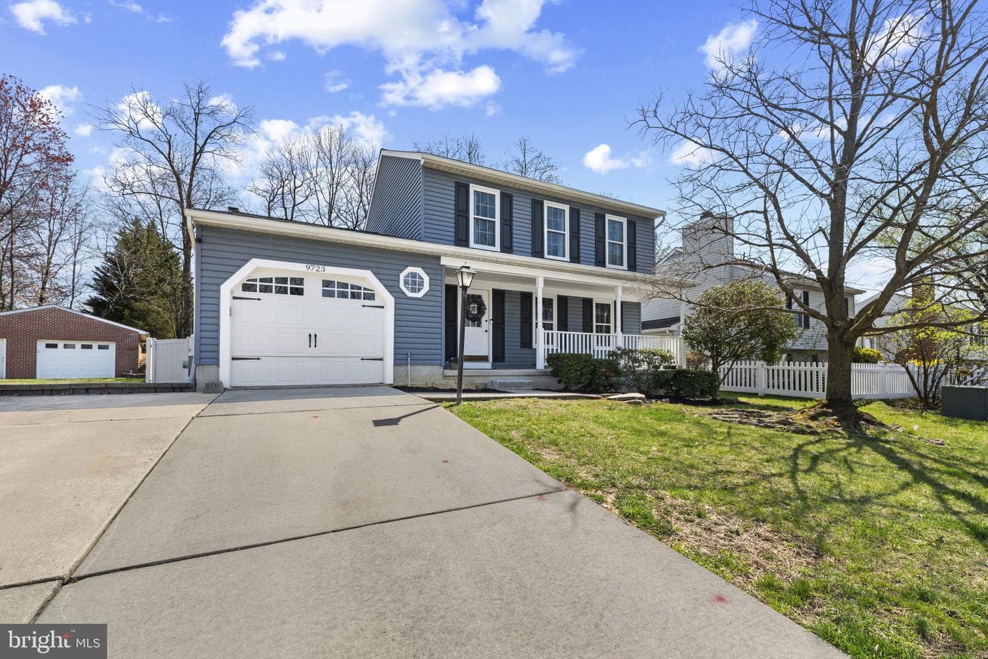9723 Britinay Lane photo 2