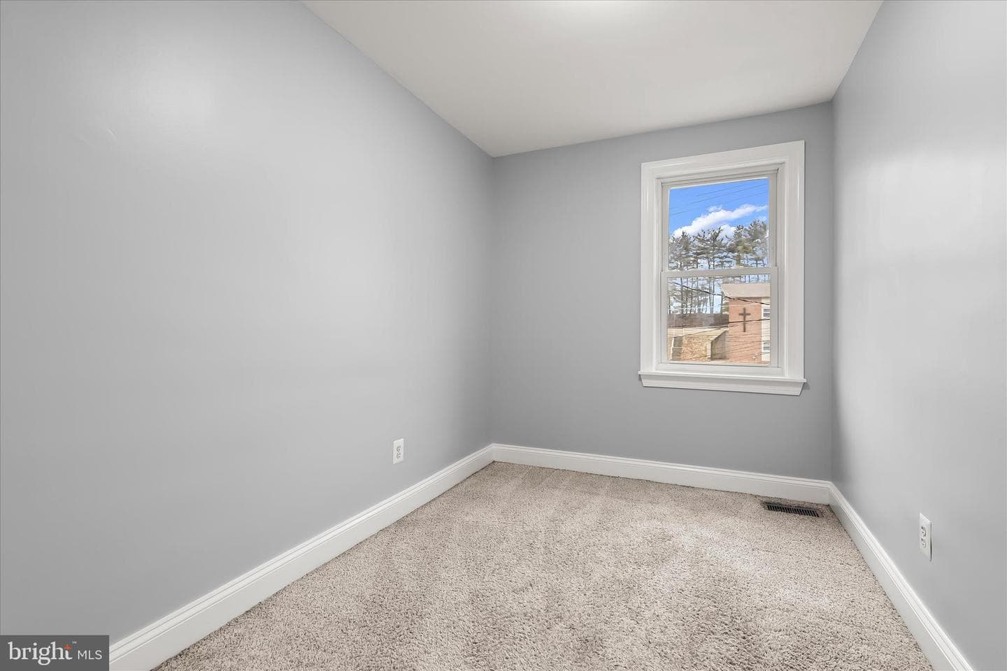312 Leeanne Road photo 25