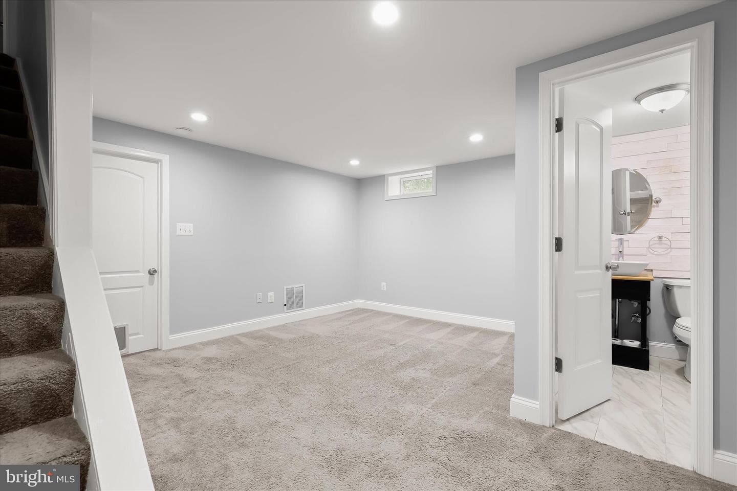 312 Leeanne Road photo 30