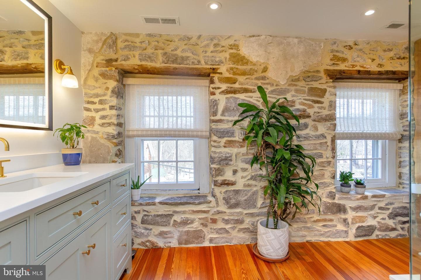 10108 Falls Road photo 17