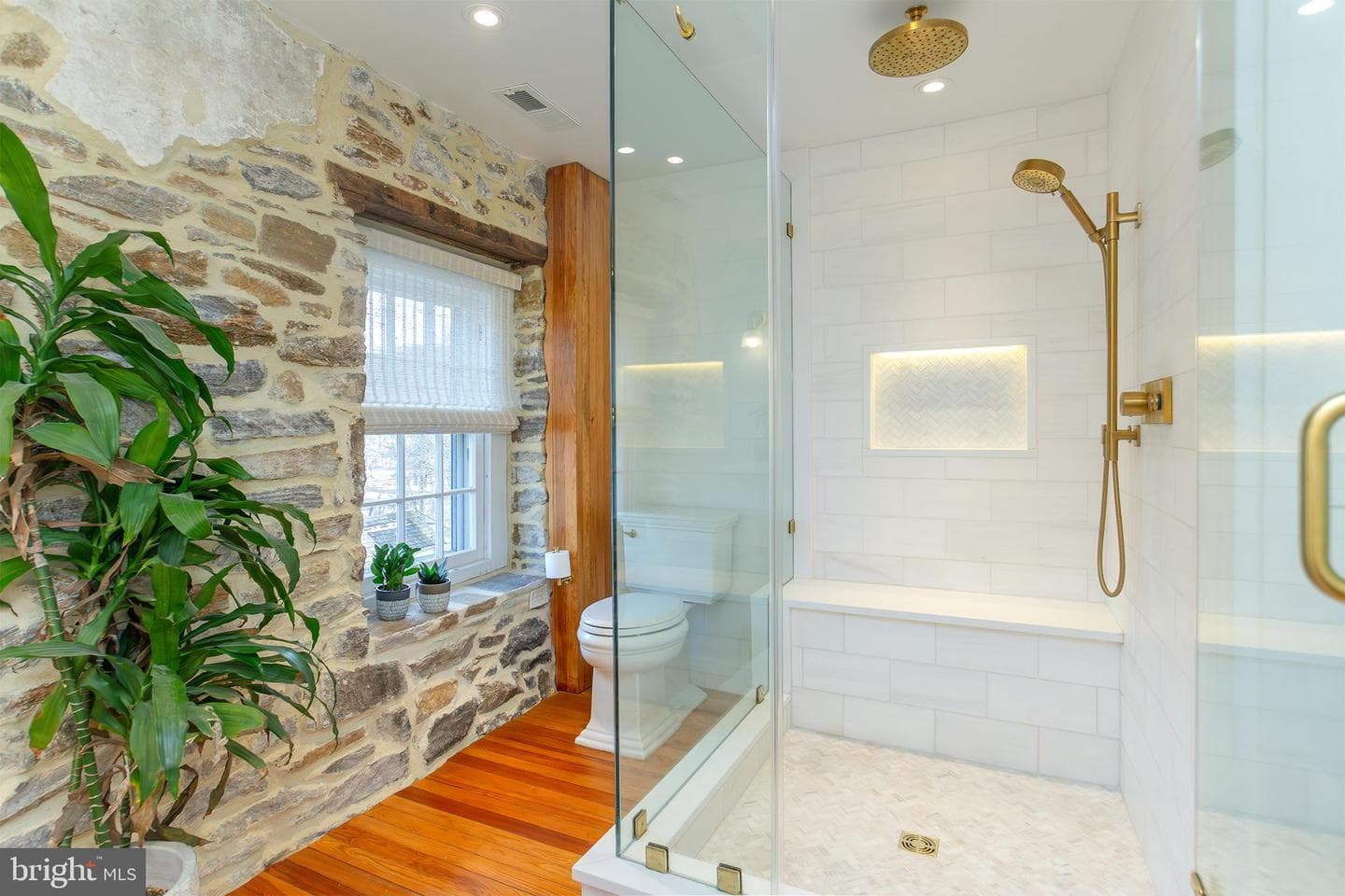 10108 Falls Road photo 18