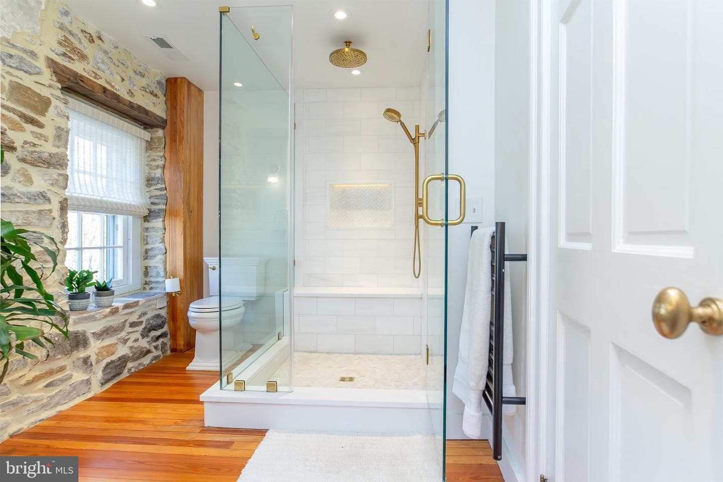 10108 Falls Road photo 19