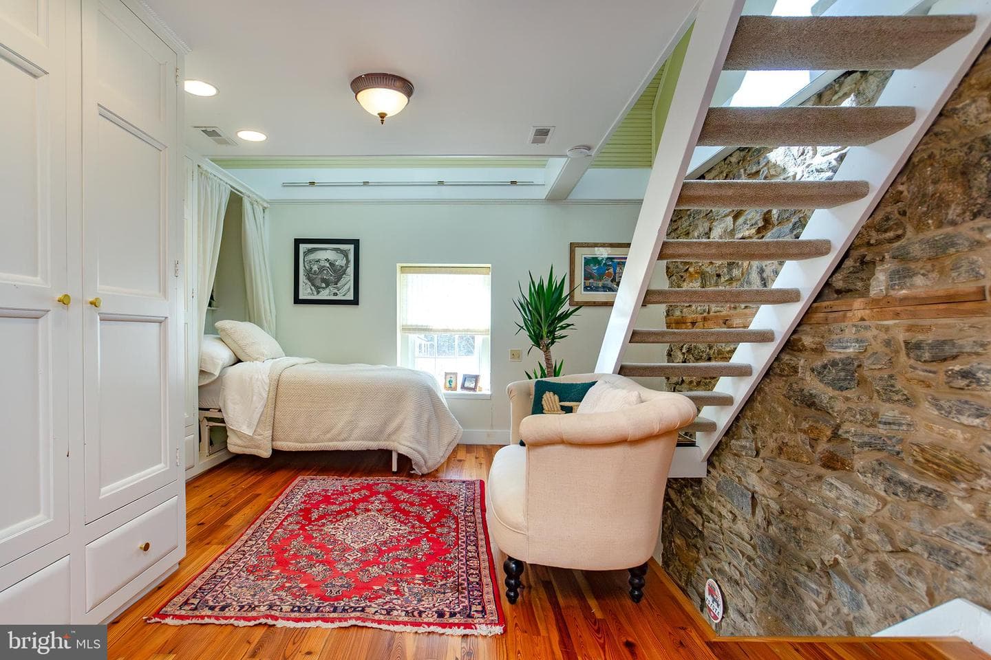 10108 Falls Road photo 26