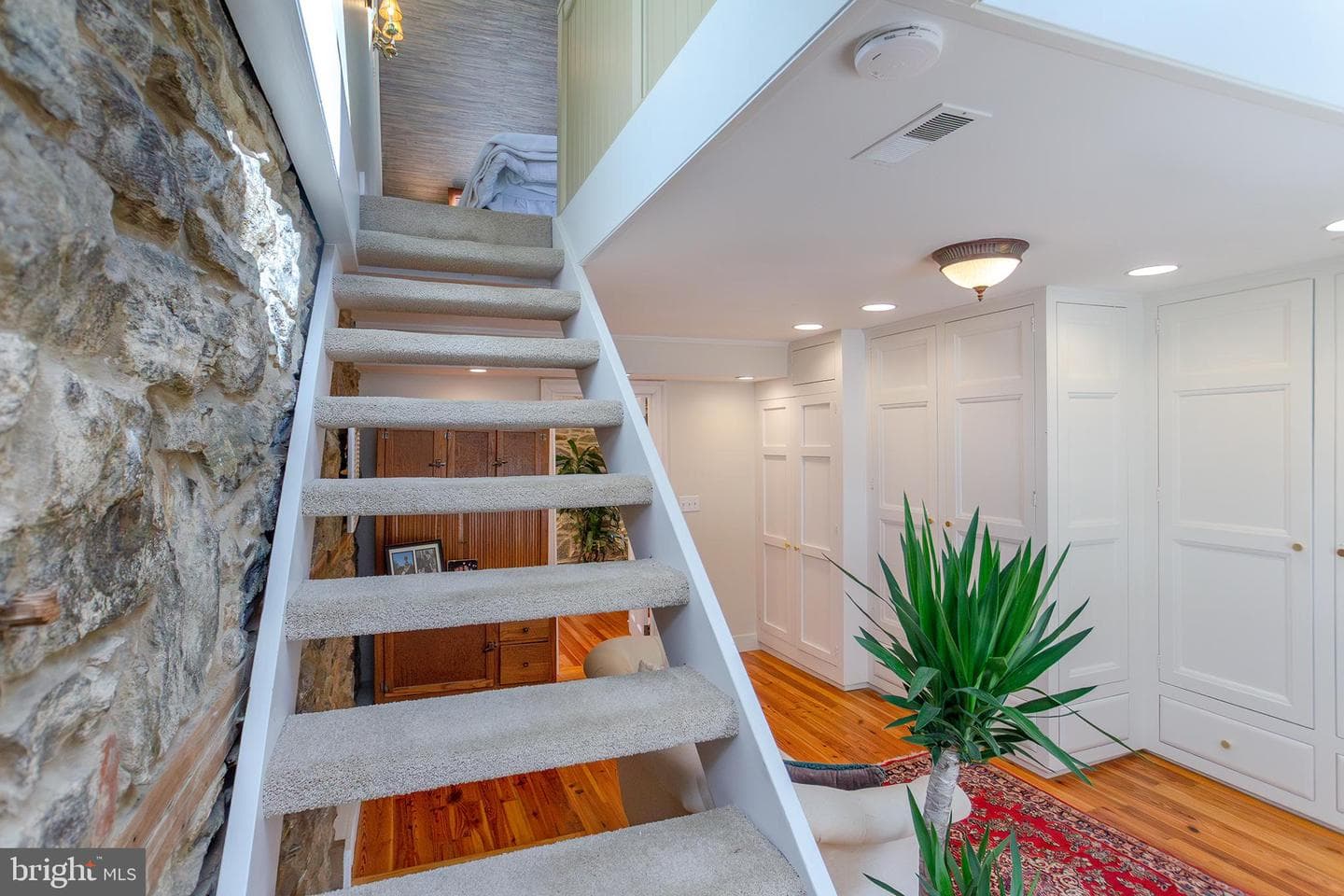 10108 Falls Road photo 28