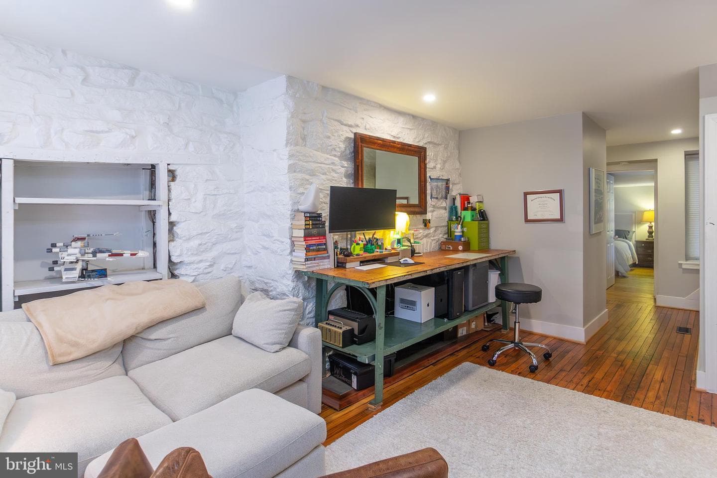 10108 Falls Road photo 39