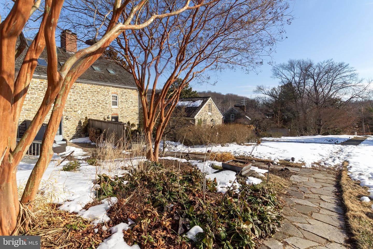 10108 Falls Road photo 50