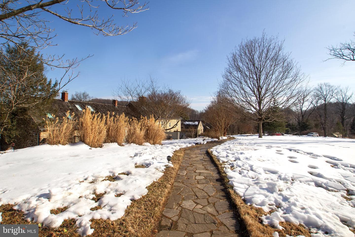 10108 Falls Road photo 51