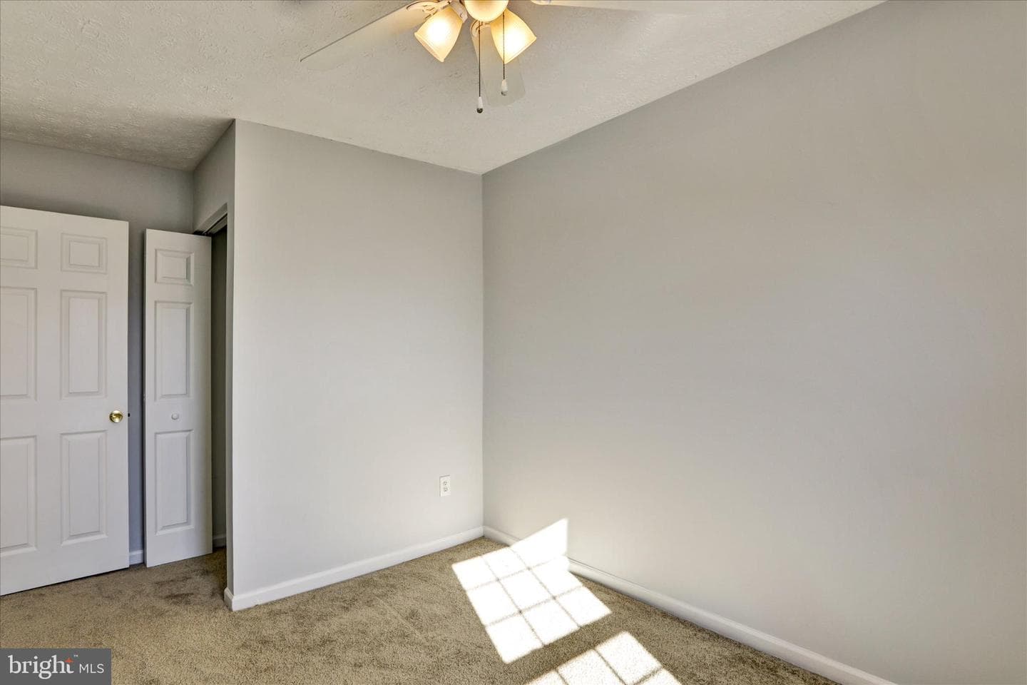 25 W End Court photo 14
