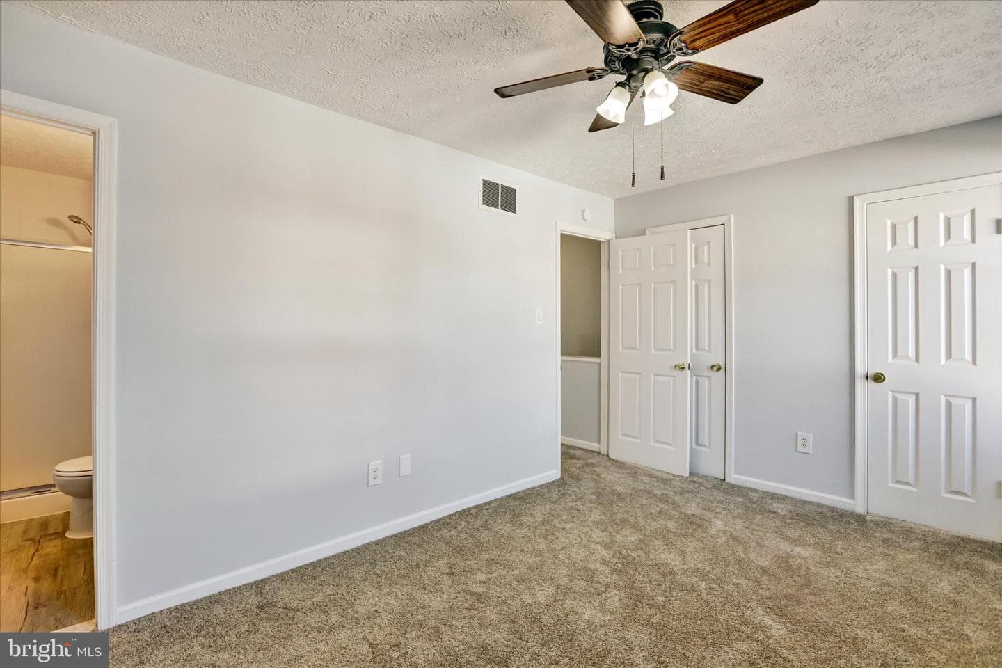 25 W End Court photo 17