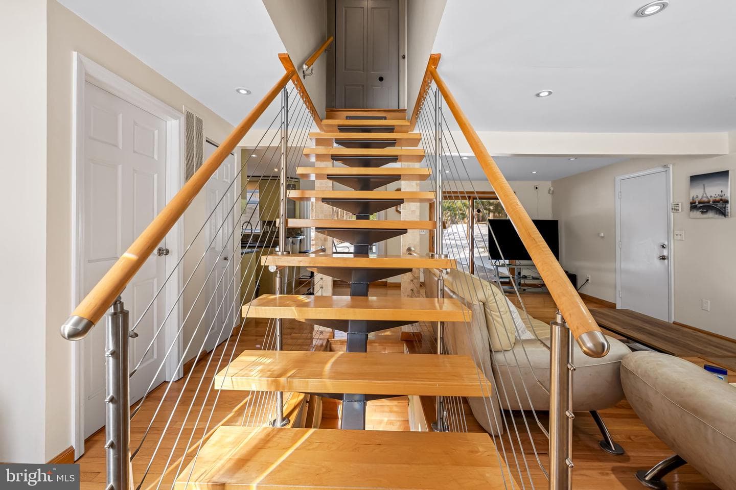 2 Chellis Court photo 7