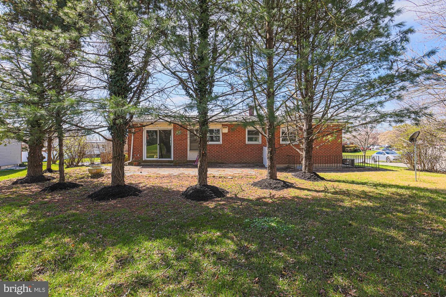 814 Woodglen Place photo 22