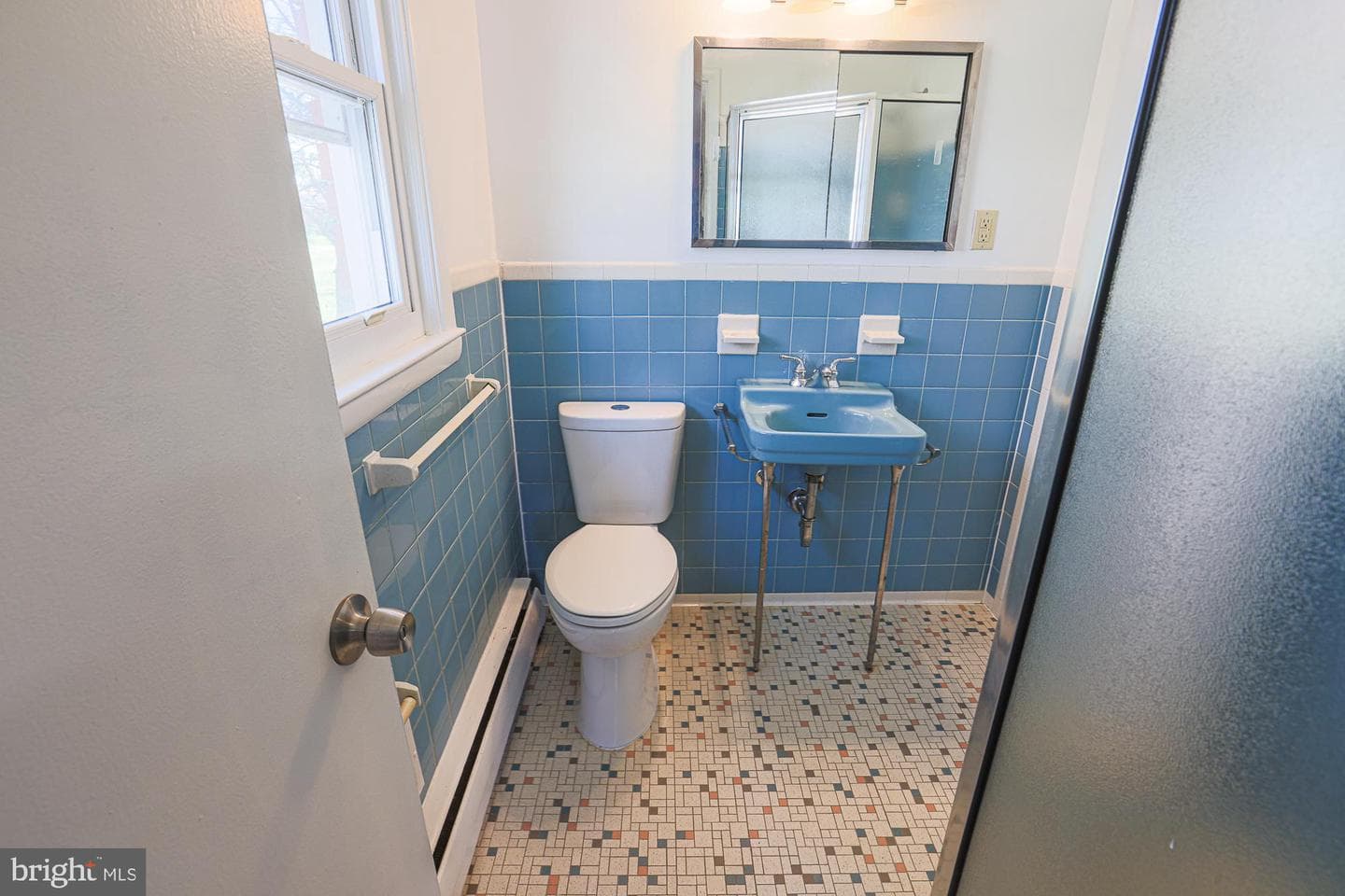 814 Woodglen Place photo 9