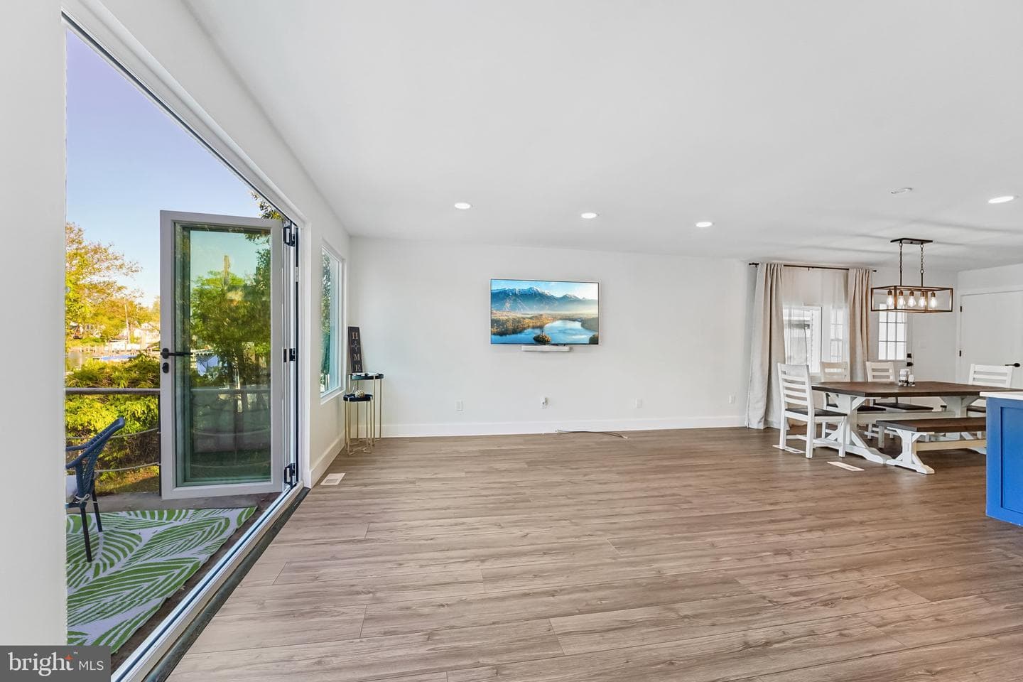 923 Short Road photo 10