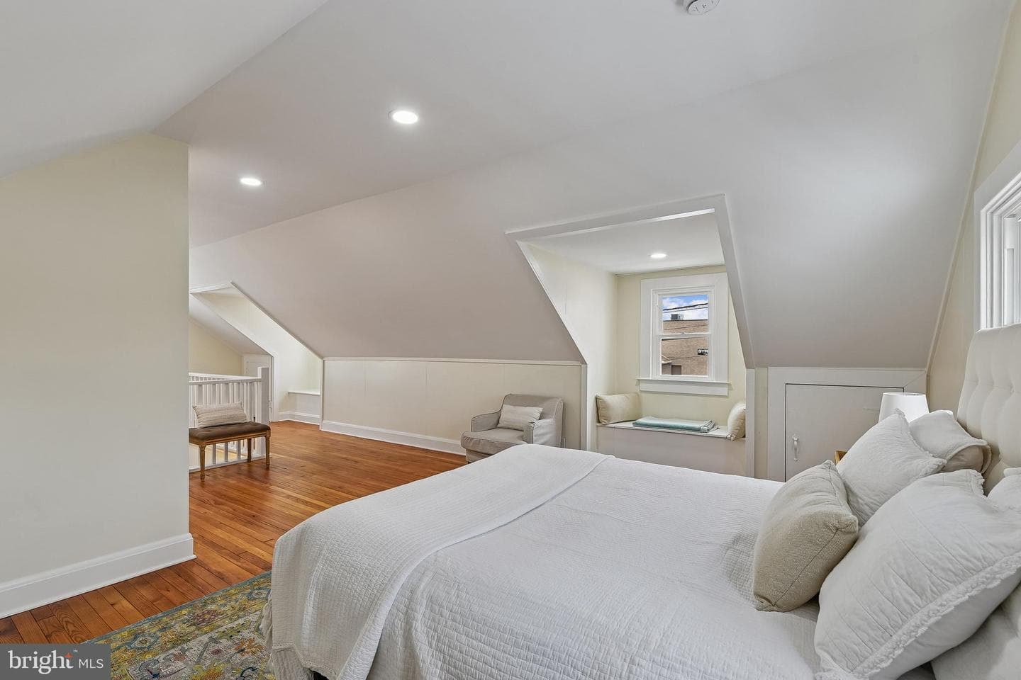 100 Margaret Avenue photo 26