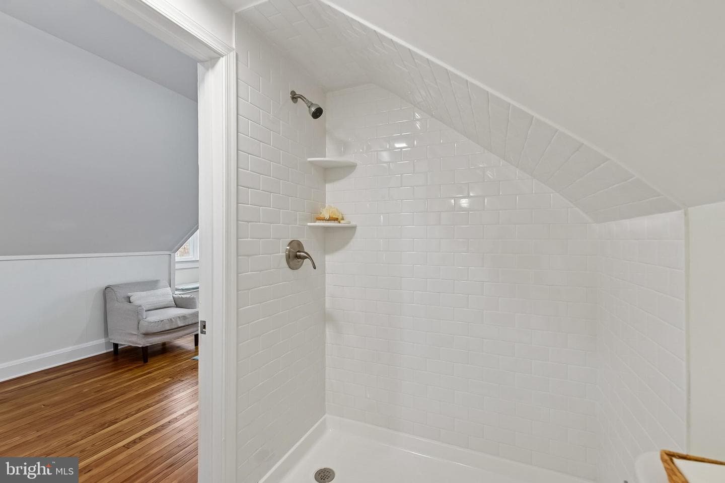100 Margaret Avenue photo 28