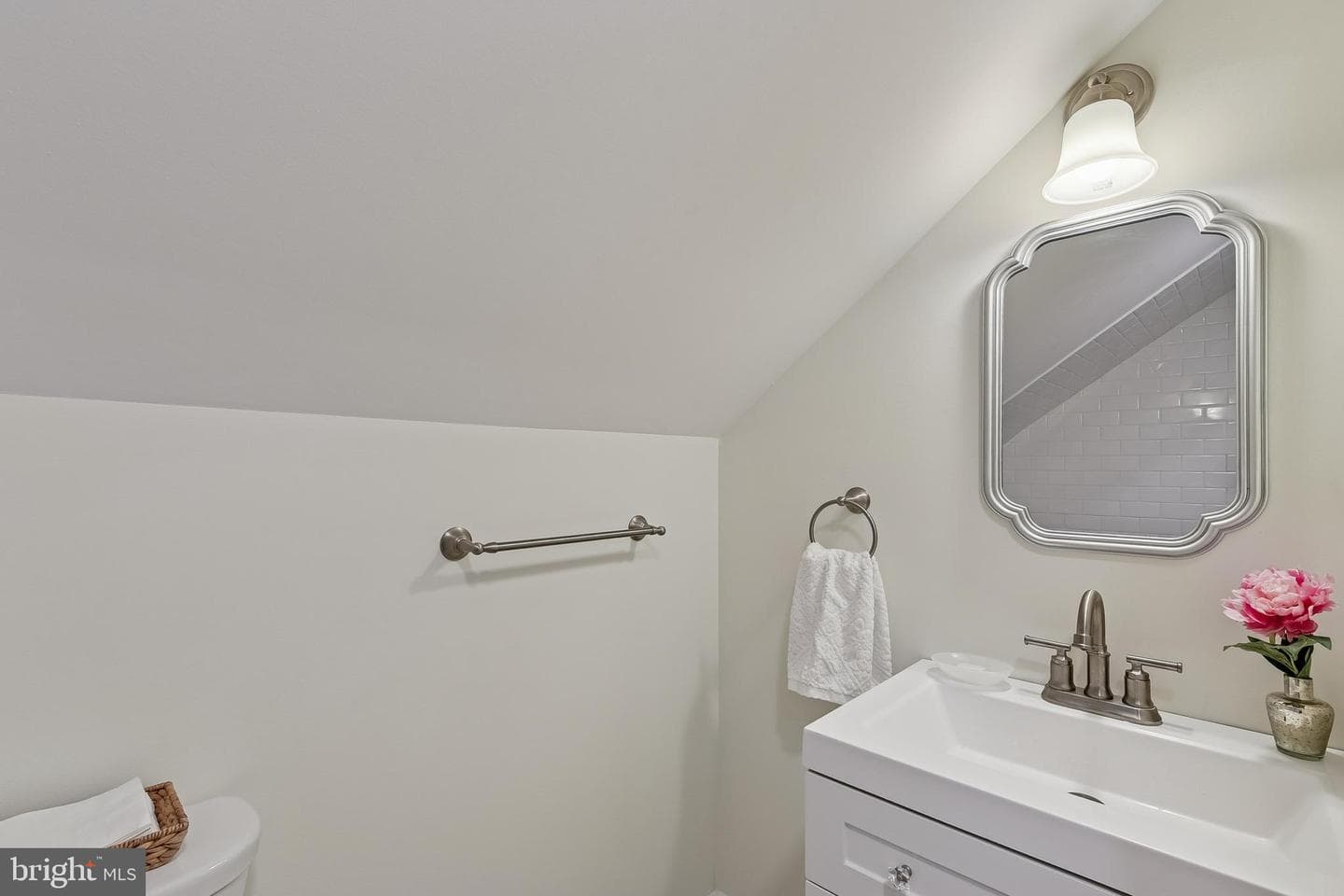 100 Margaret Avenue photo 29