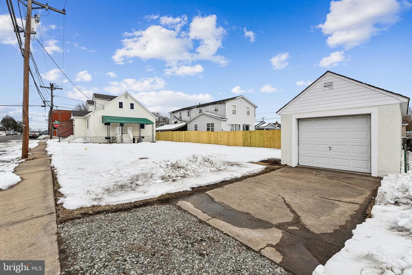 100 Margaret Avenue photo 36