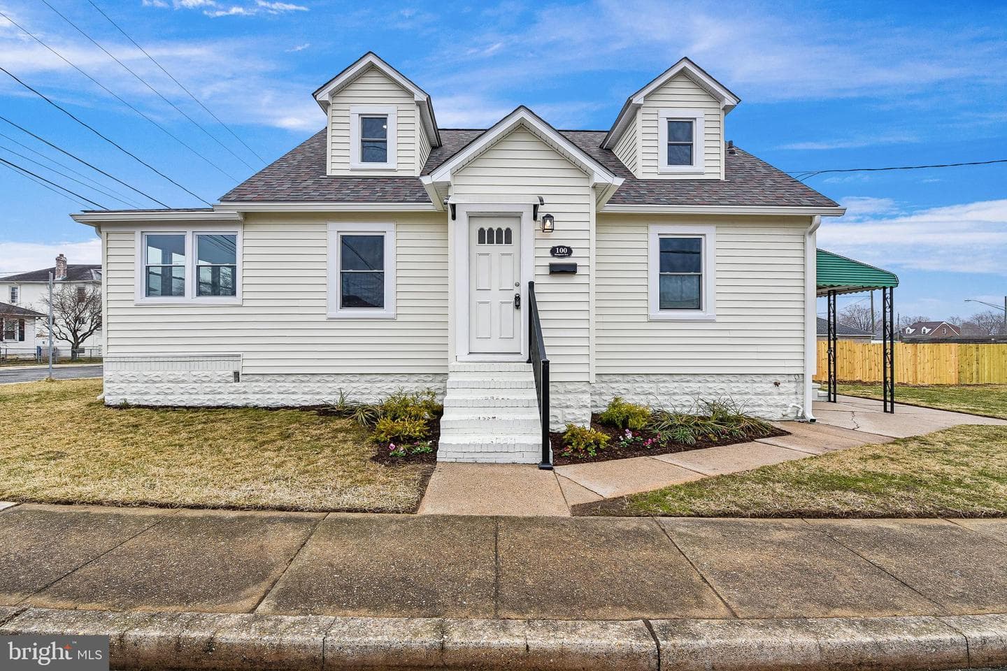 100 Margaret Avenue photo 37