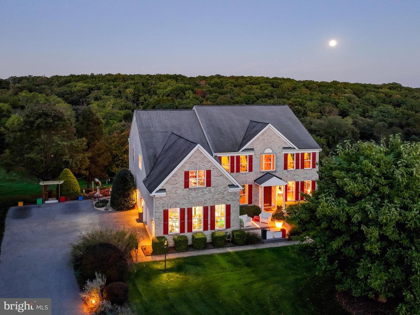 900 Zenith Drive