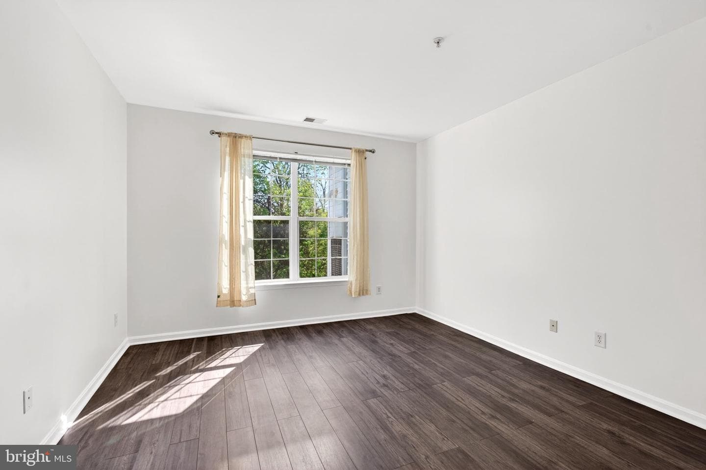9645 Devedente Drive #204 photo 8