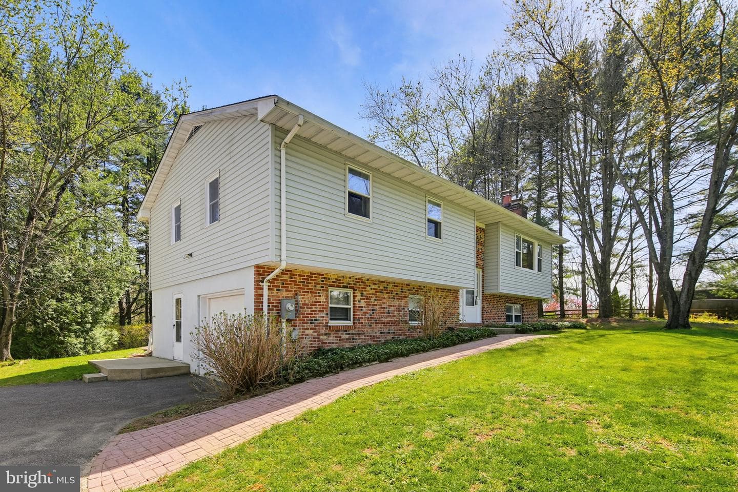 2701 Garrett Road photo 3