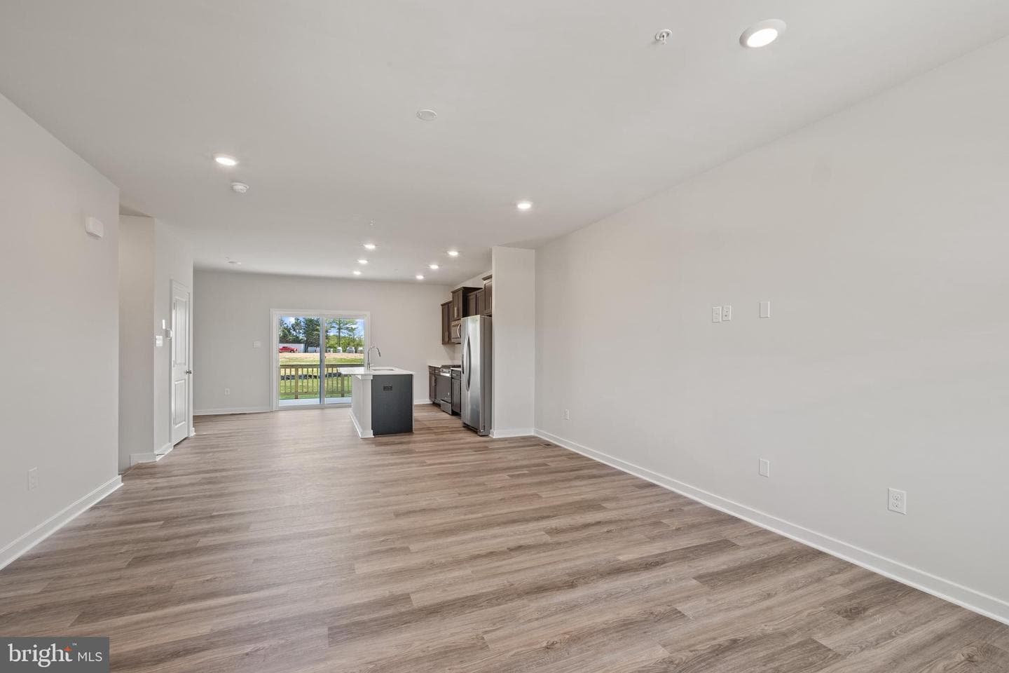 5019 Silver Oak Drive photo 11
