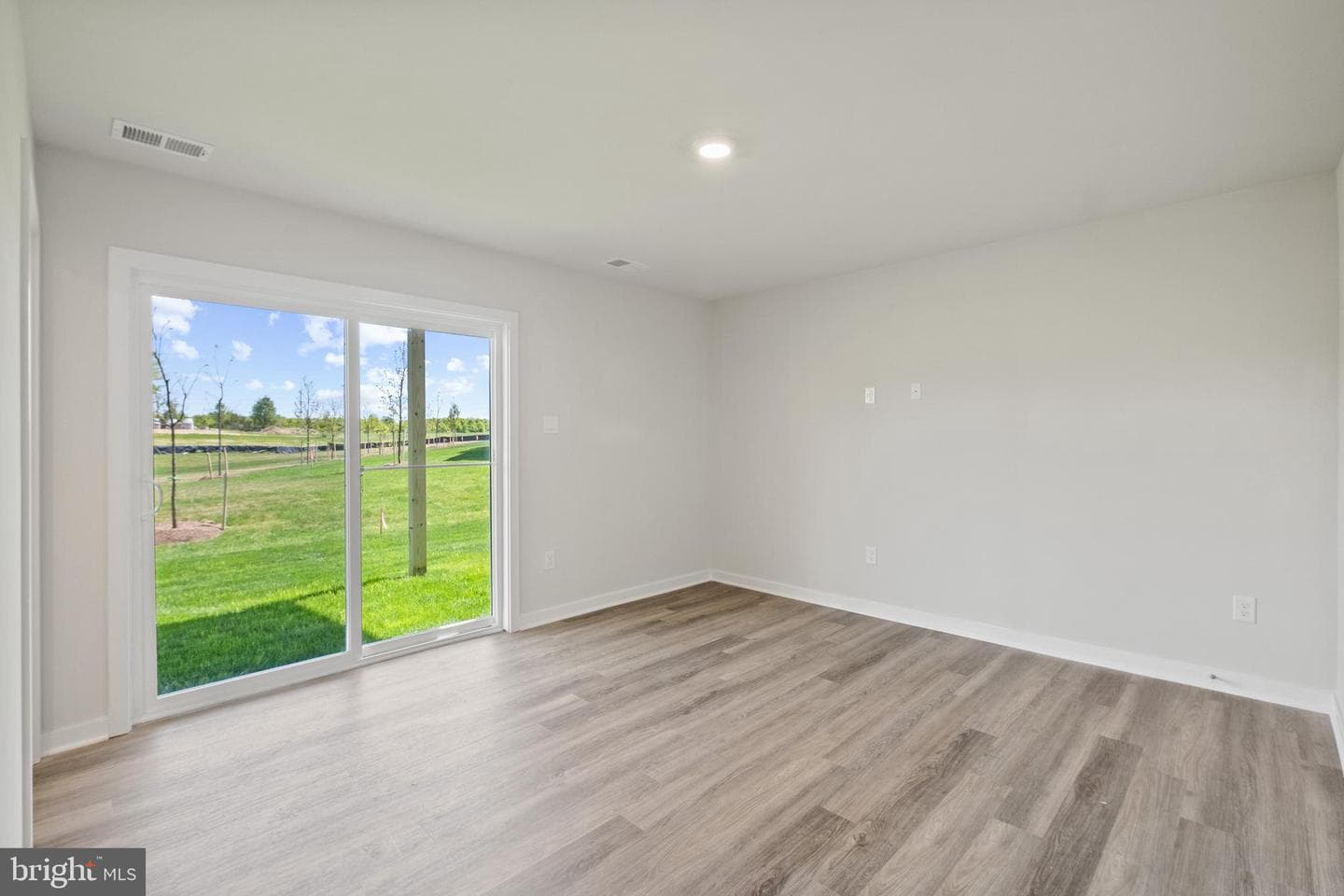 5019 Silver Oak Drive photo 5