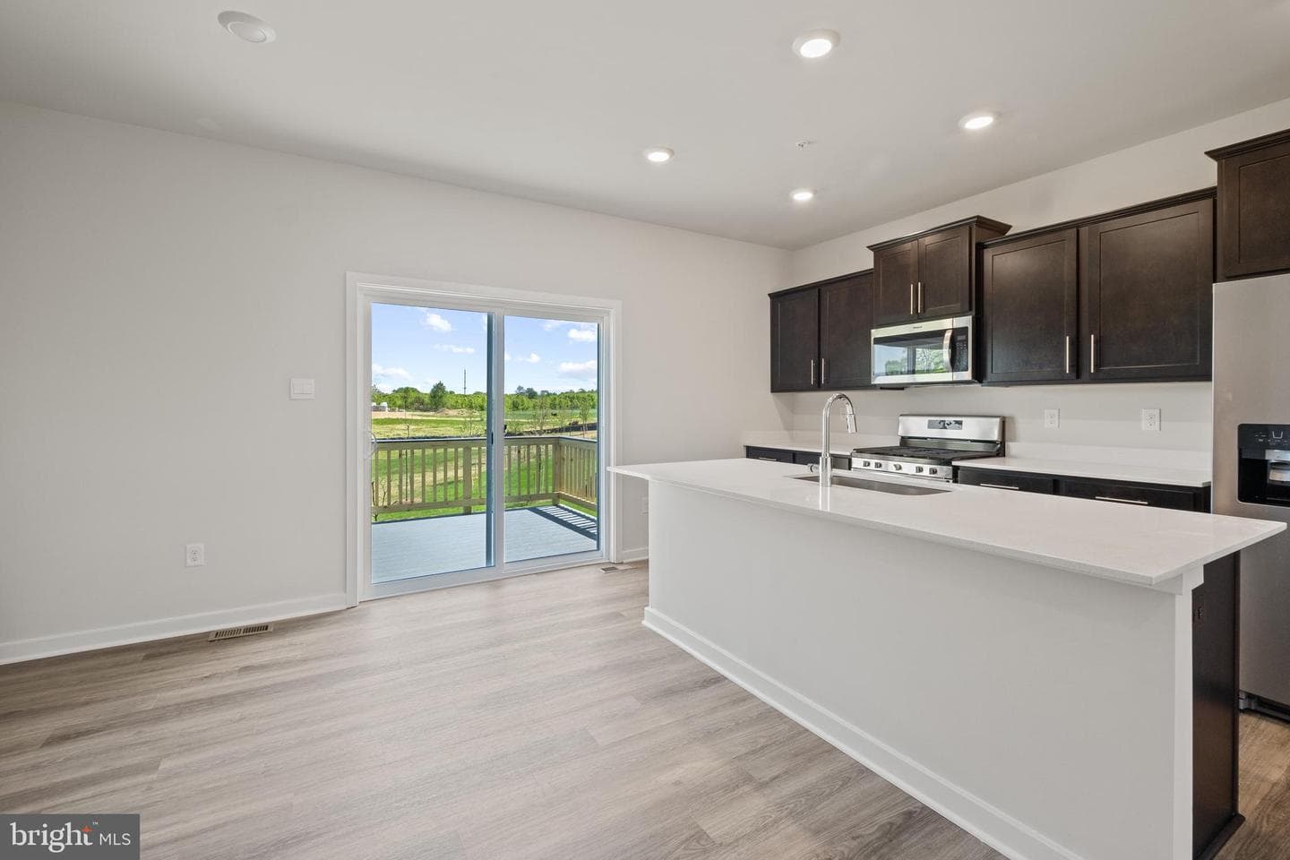 5019 Silver Oak Drive photo 8
