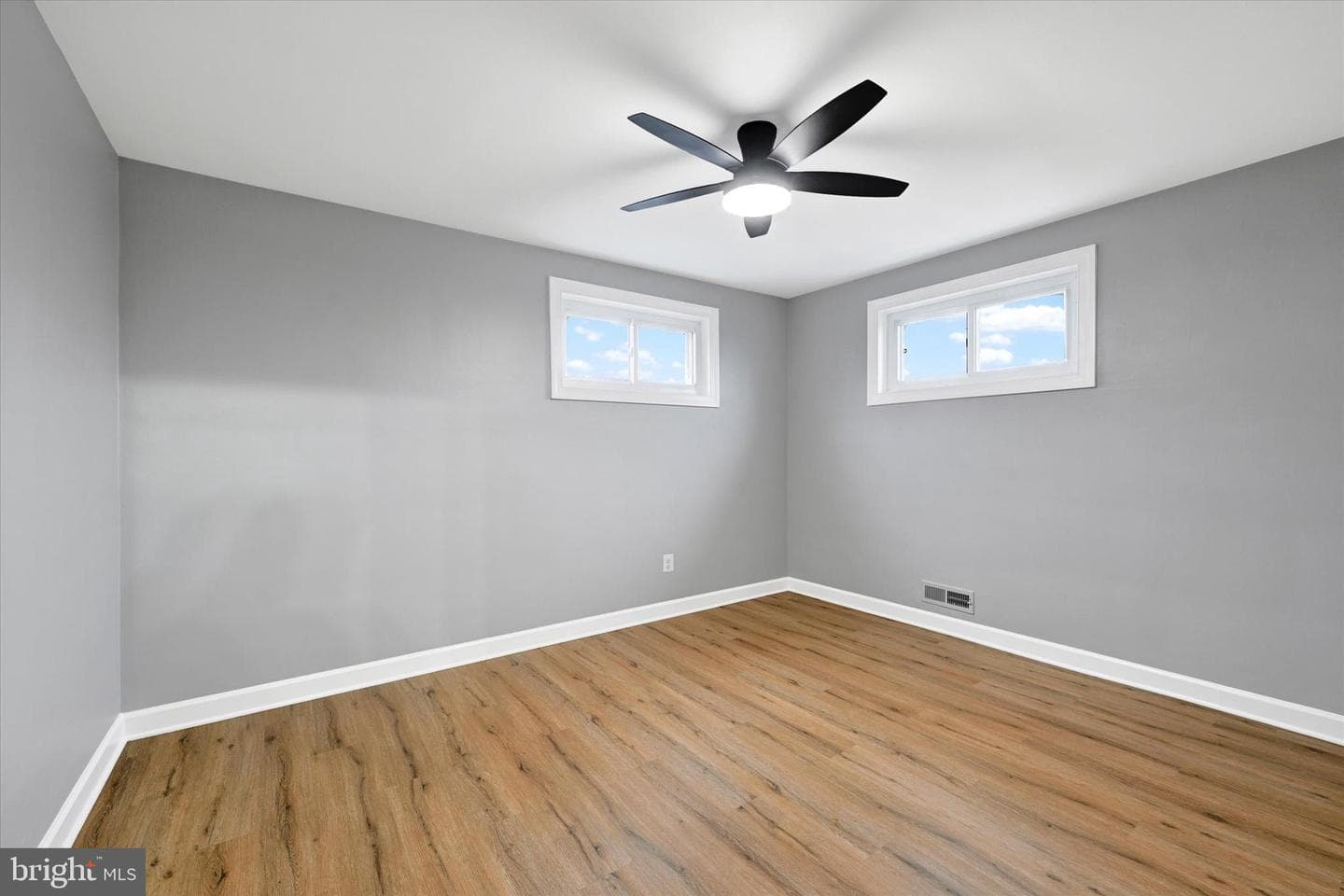1214 48th Street photo 21