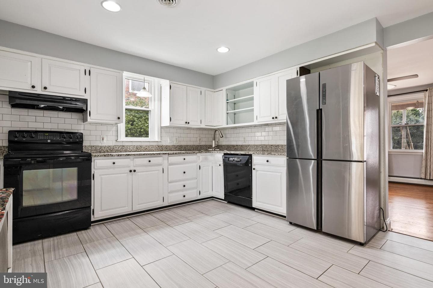 4416 Fullerton Avenue photo 13