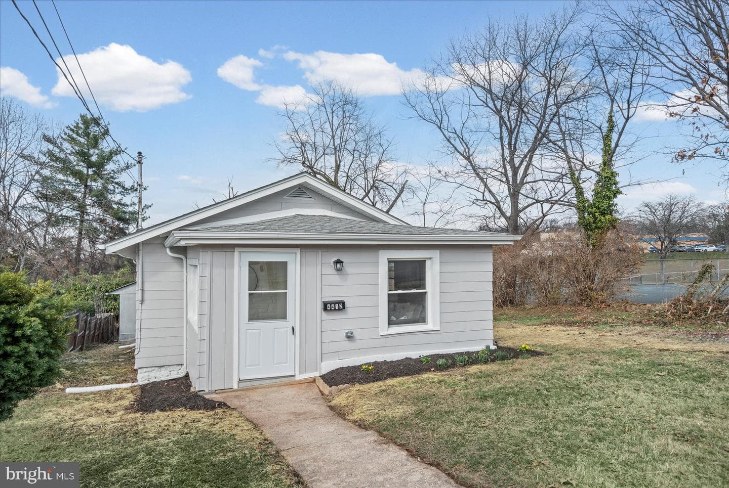 4412 Maple Avenue photo 3