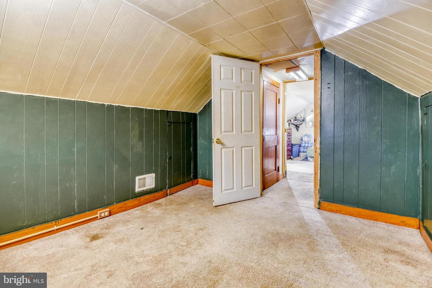 1823 Walnut Avenue photo 11