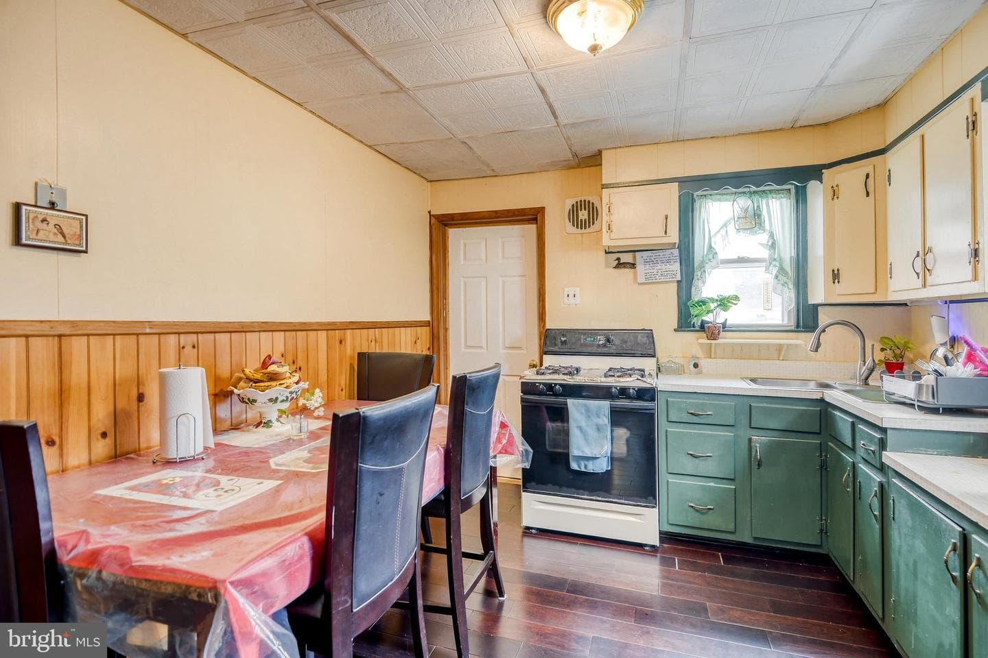 1823 Walnut Avenue photo 4