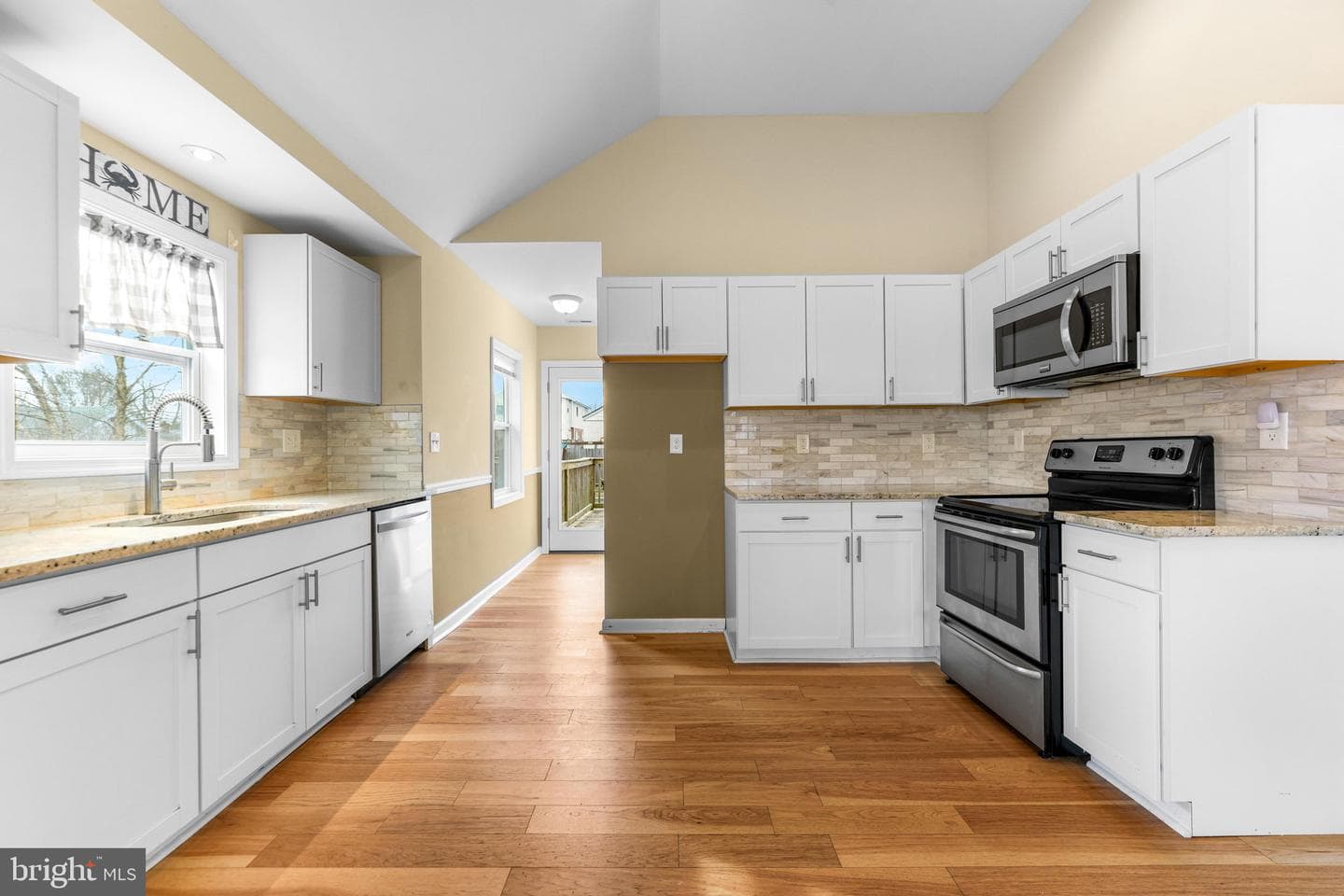 7343 Greenbank Road photo 15