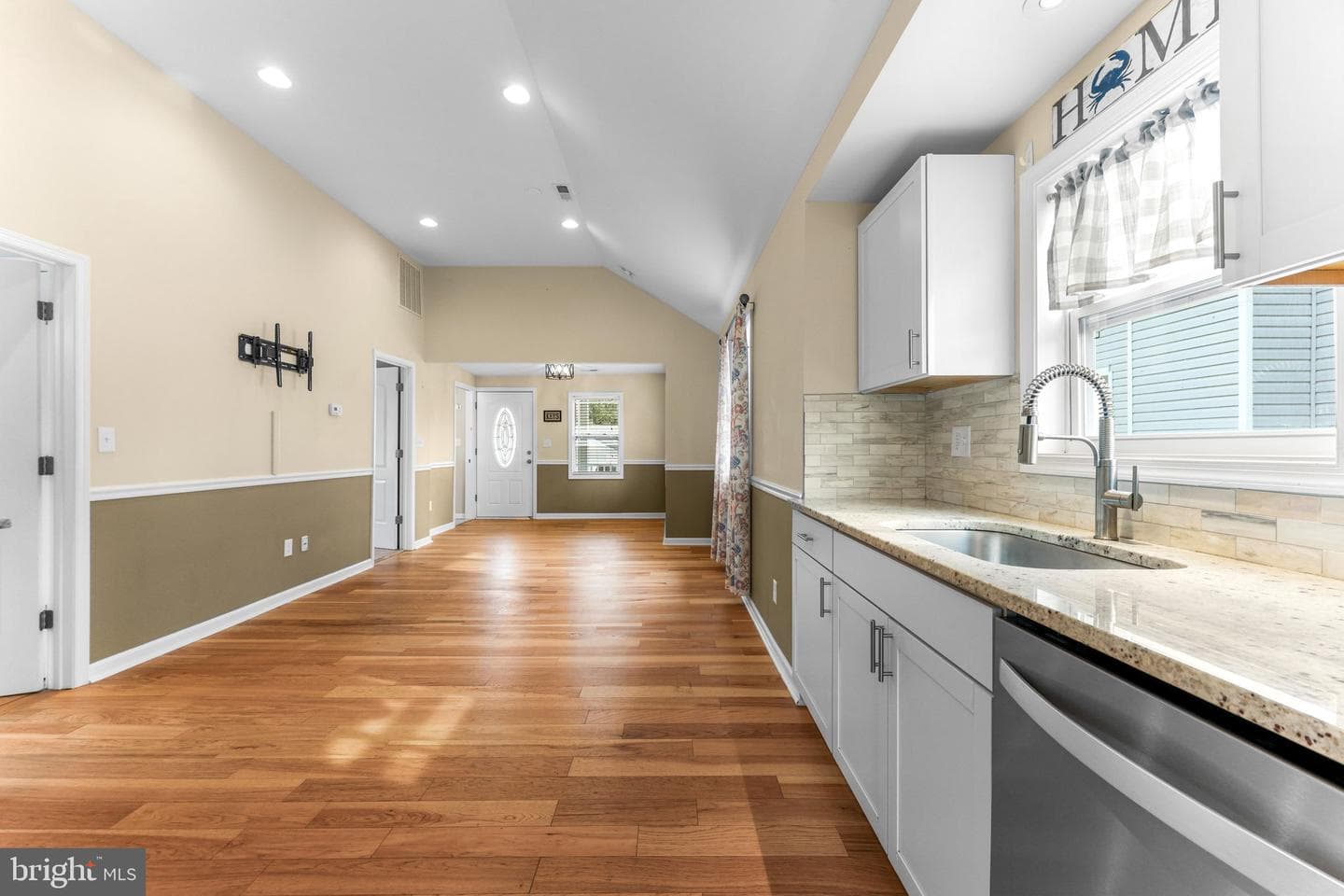 7343 Greenbank Road photo 17