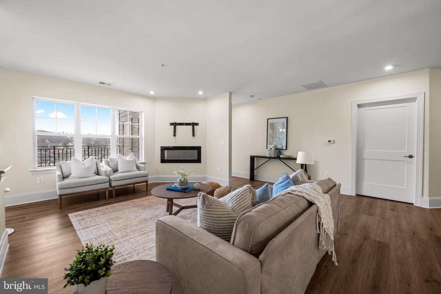1414 Burke Road #107 photo 5
