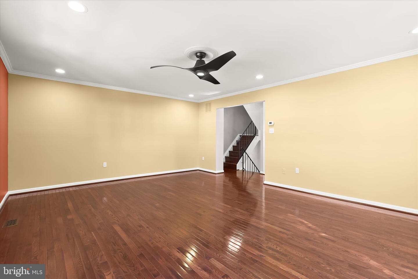 8 Middleview Court photo 8