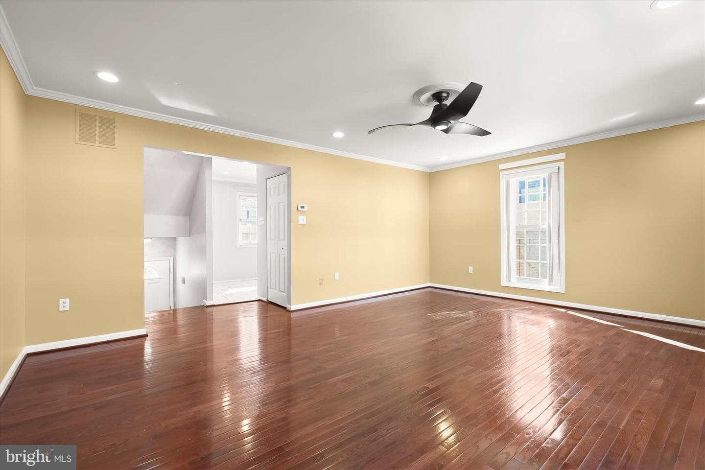 8 Middleview Court photo 9