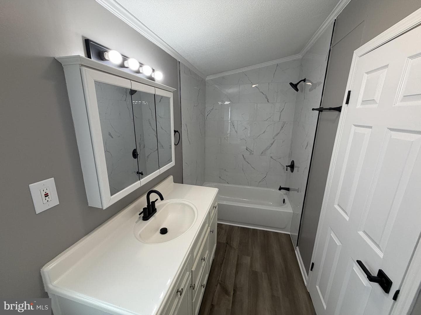 135 Cowhide Cir photo 9