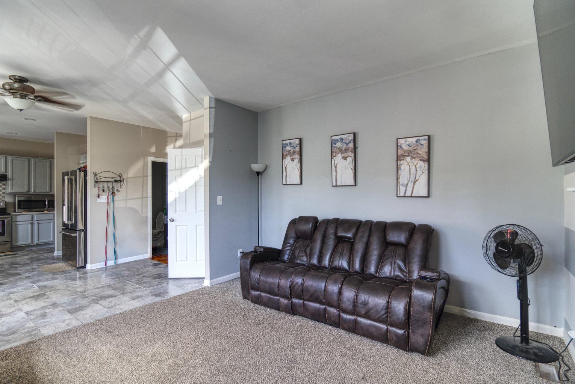 215 Seamaster Rd photo 16