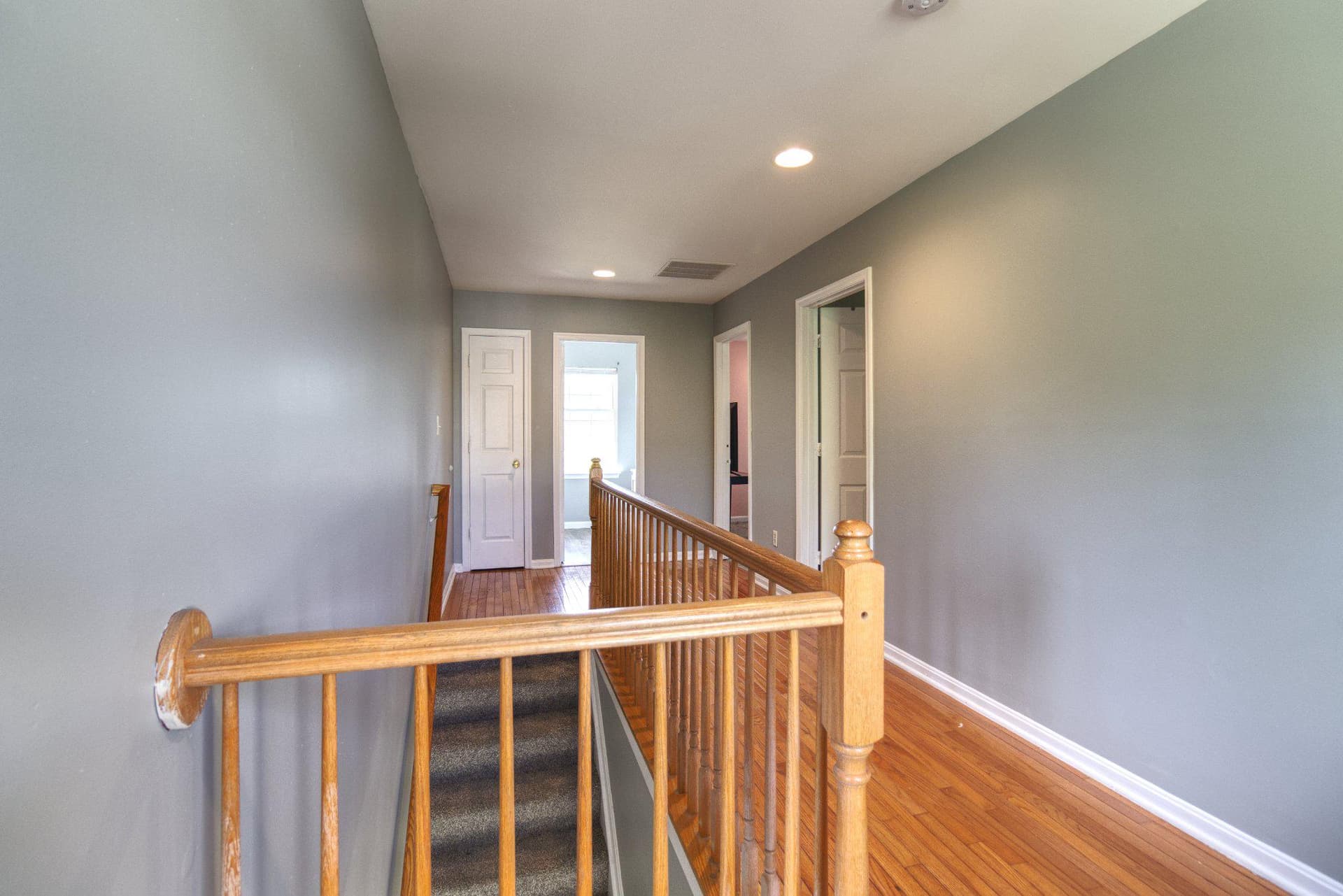 215 Seamaster Rd photo 17
