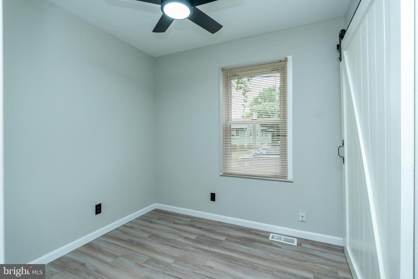 8208 Dogwood Drive photo 11