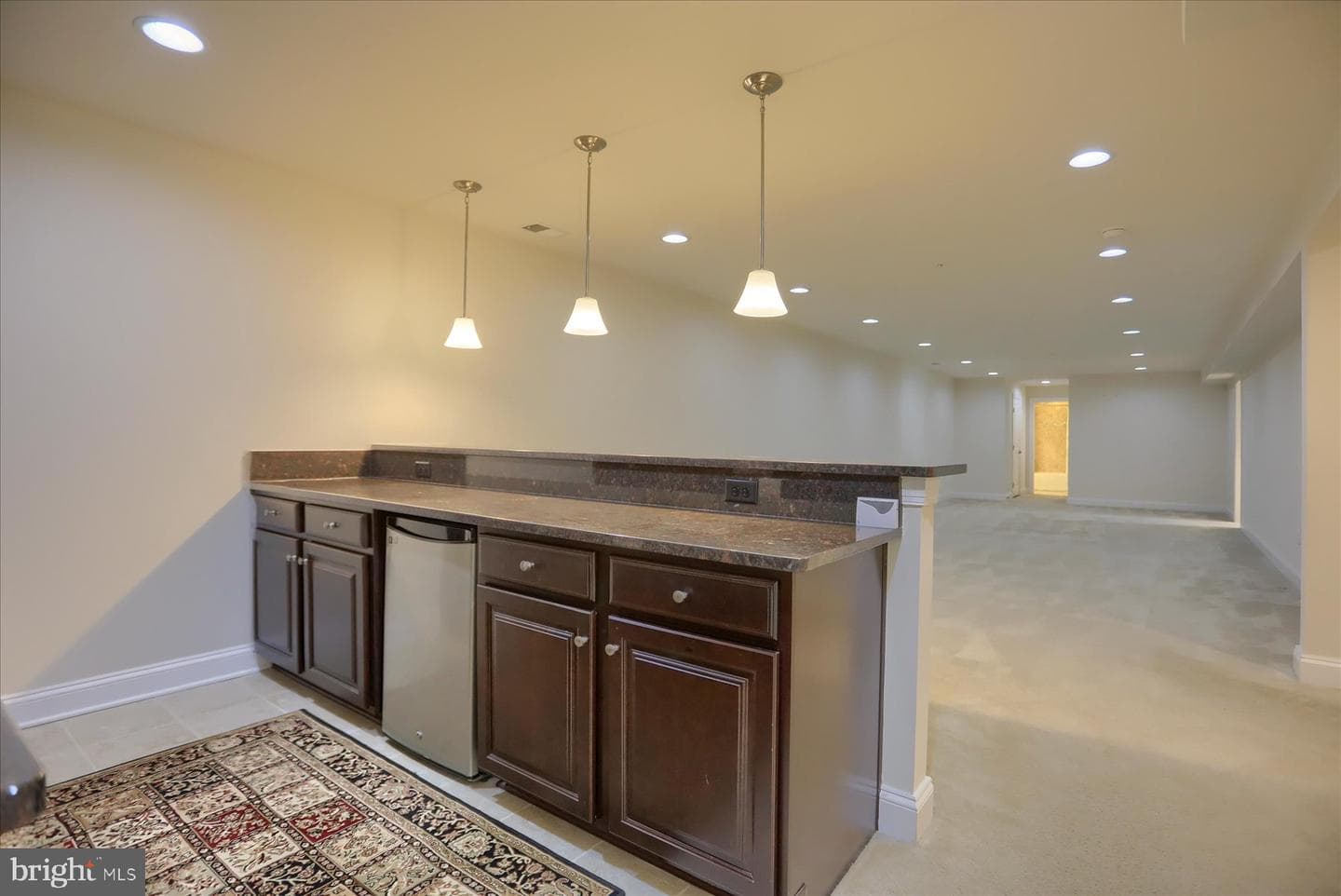 6910 Summit Cir photo 40