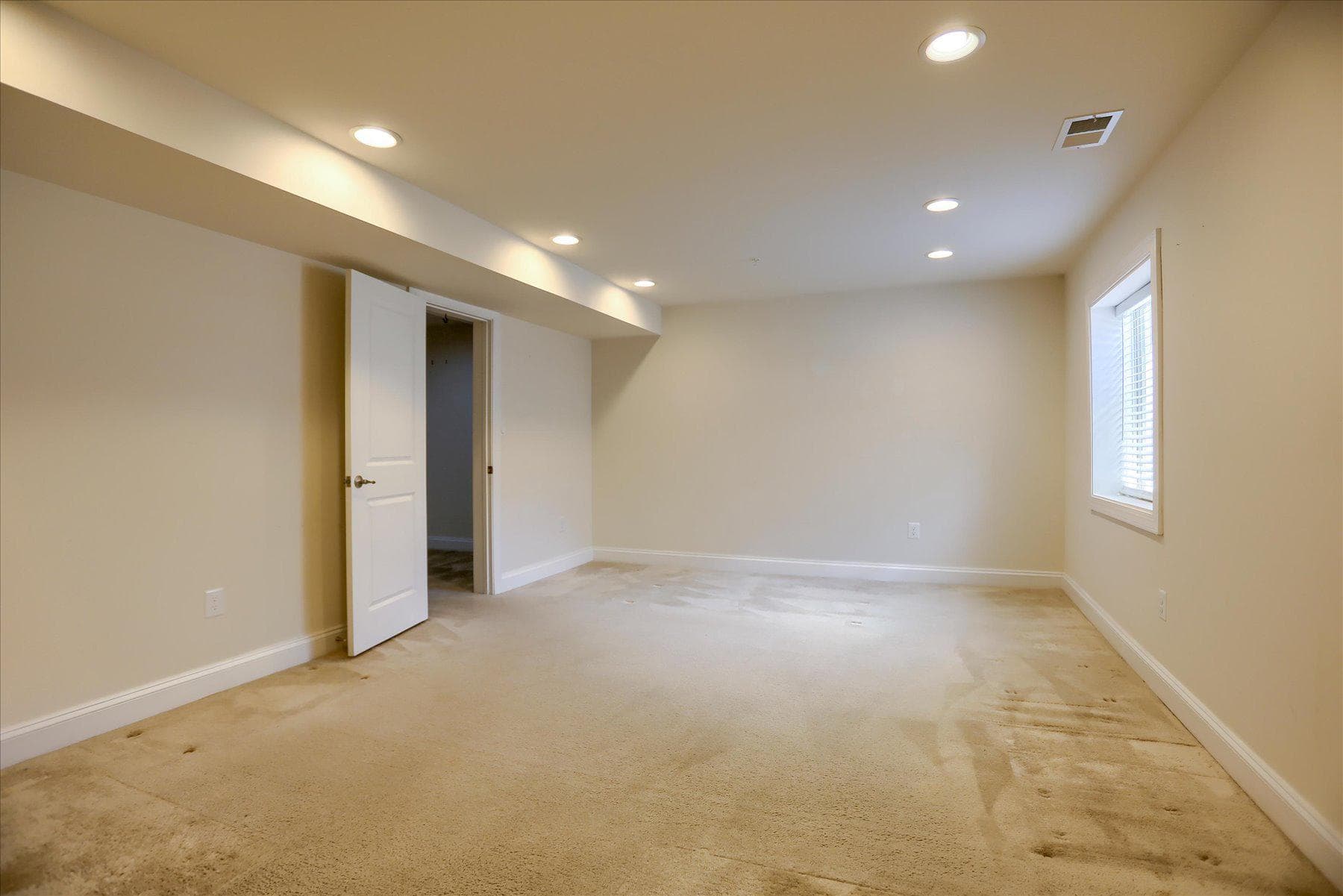 6910 Summit Cir photo 44