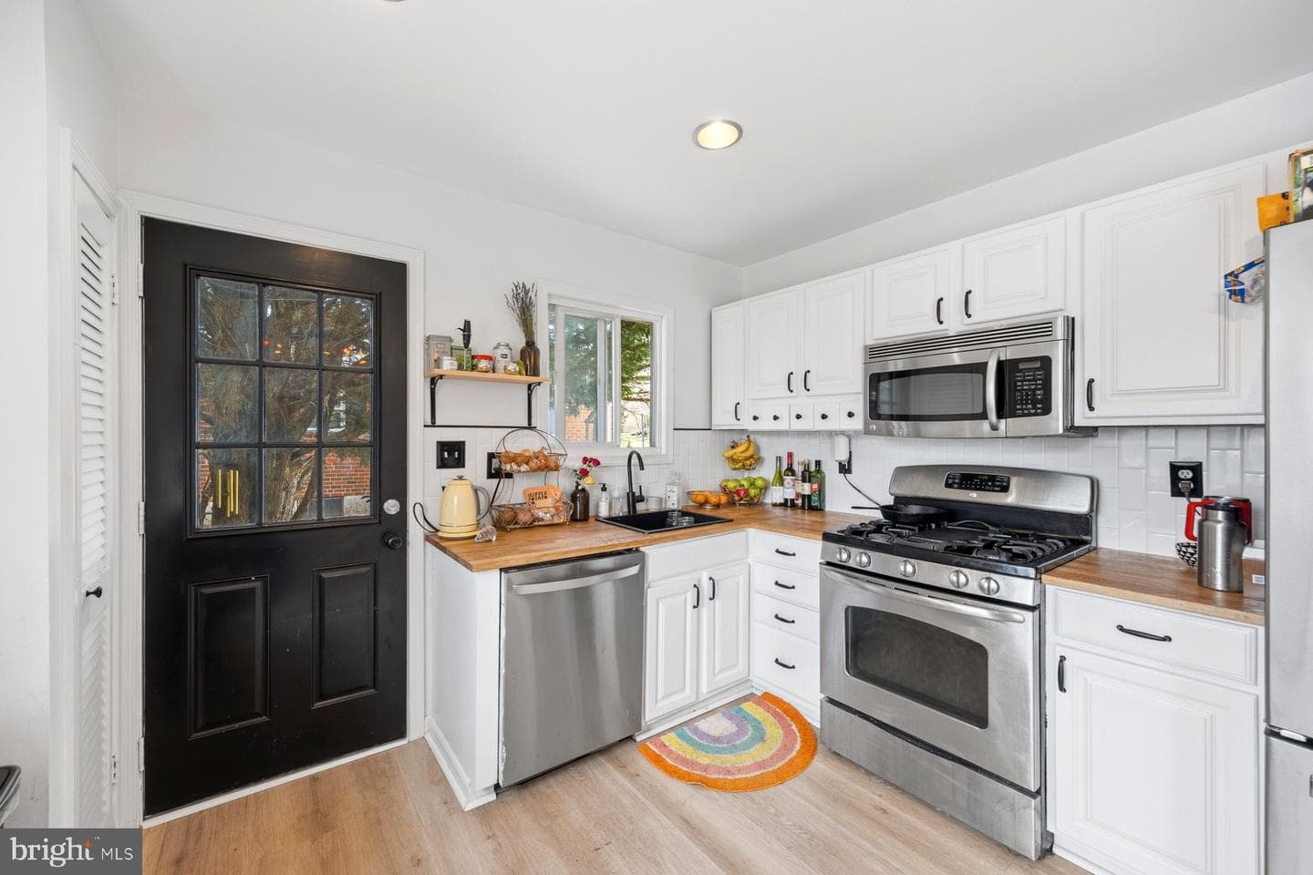 1204 Canberwell Road photo 10