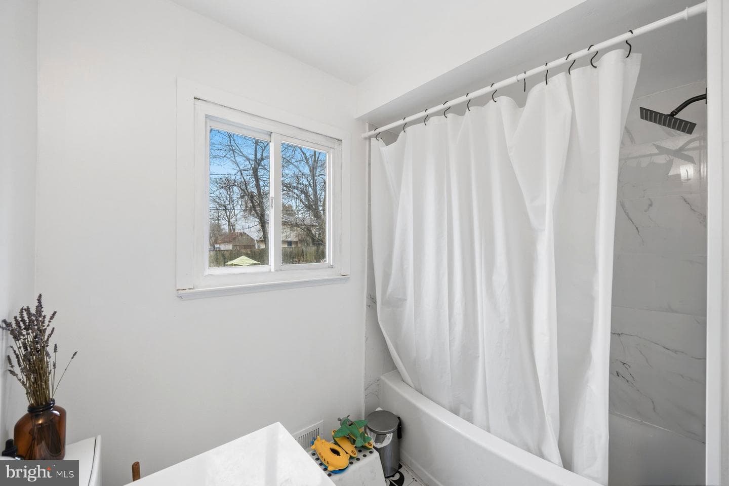 1204 Canberwell Road photo 20